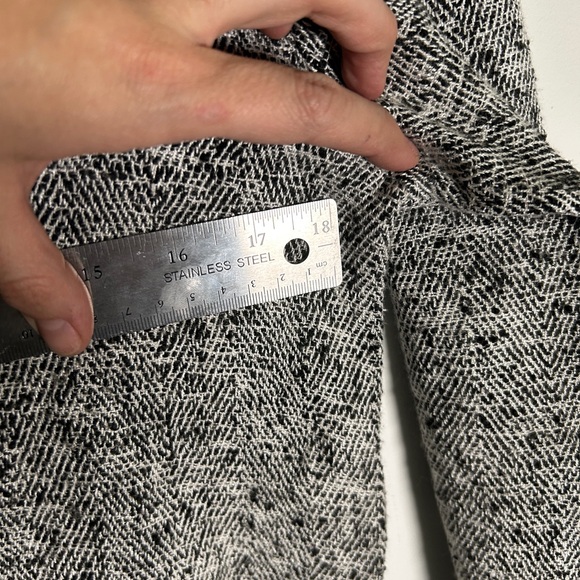 IRO Brand black and white knit top with fringe size EU 38 / US medium - Picture 8 of 11